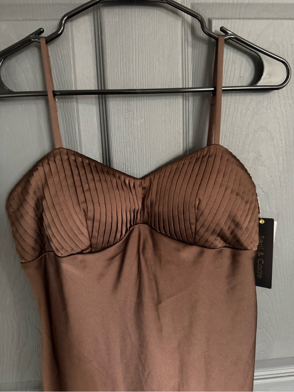 NWT Seni & Cade Chocolate Brown Satin Pleated Bust Maxi Dress Size M - Picture 3 of 7